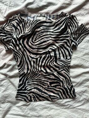 Ronny Kobo Zebra Print Stretch Top S Brand New No Tag black and white